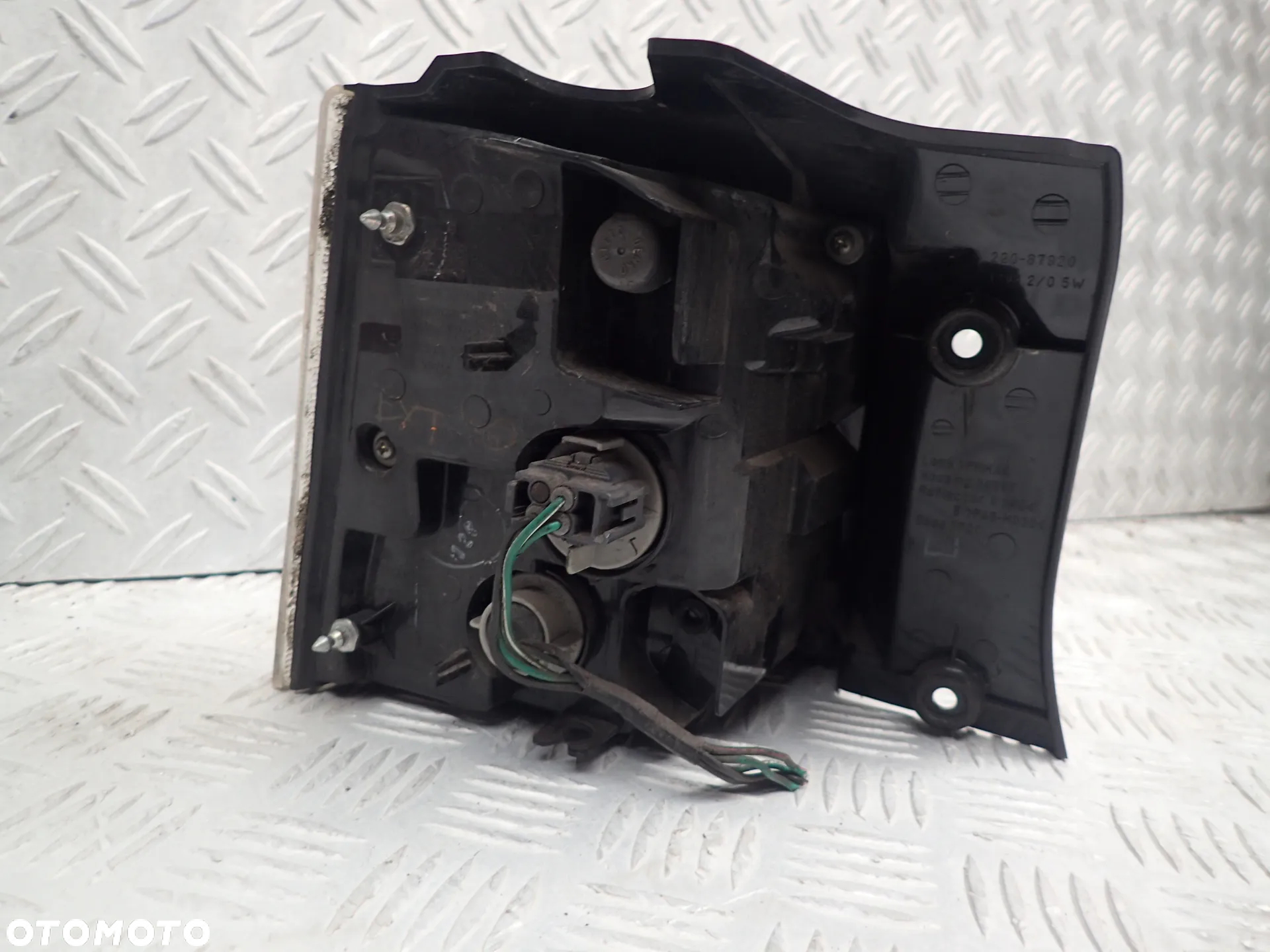 LAMPA MITSUBISHI OUTLANDER - 3