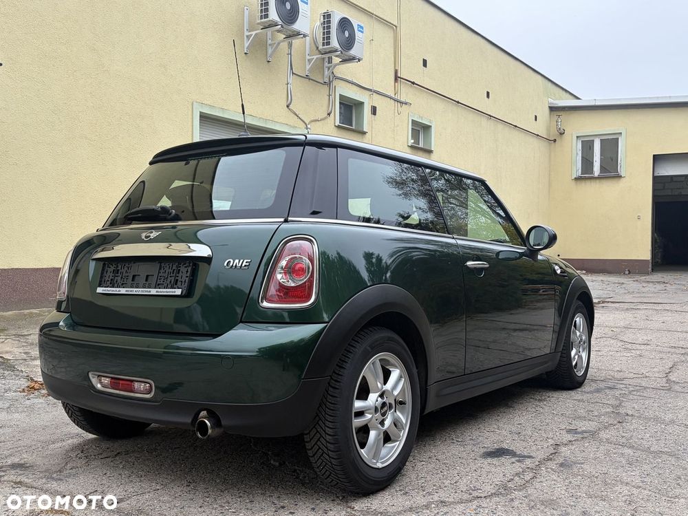 Mini One 2012 photo 5