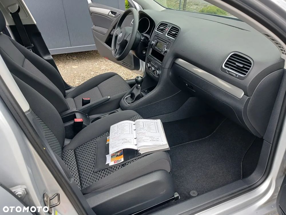 Volkswagen Golf - 8