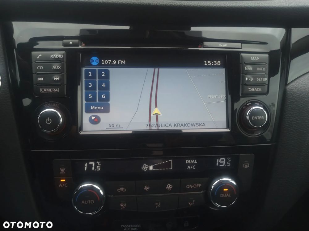 Nissan Qashqai 1.2 DIG-T N-Vision - 19