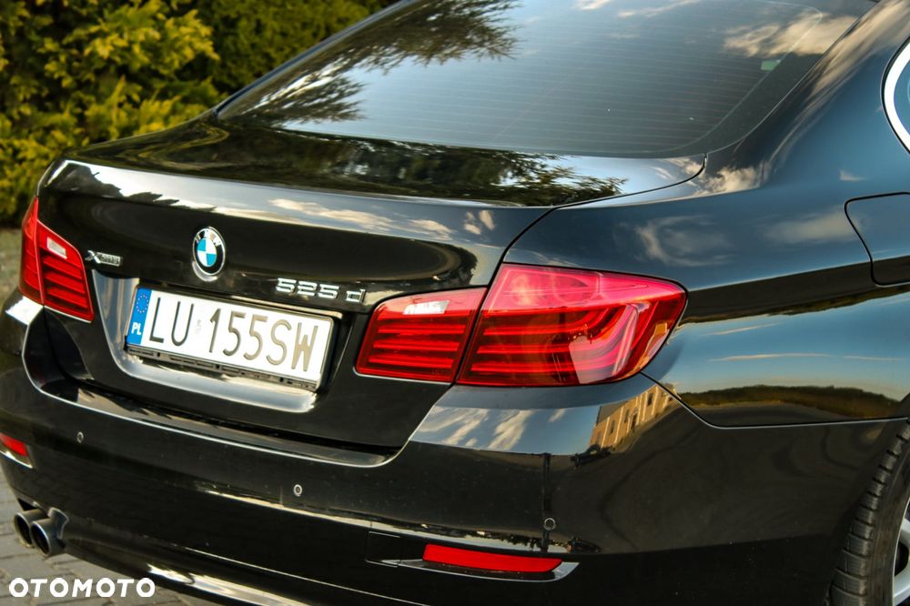 BMW Seria 5 525d xDrive Sport-Aut - 7