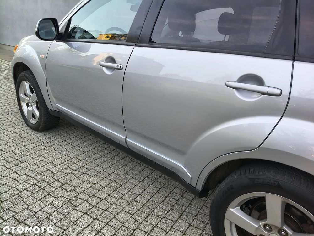 Mitsubishi Outlander 2.2 DI-D 4WD Instyle - 30