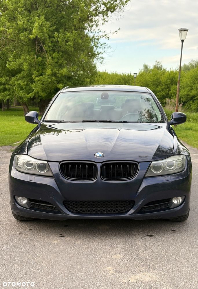 BMW Seria 3 318d - 1