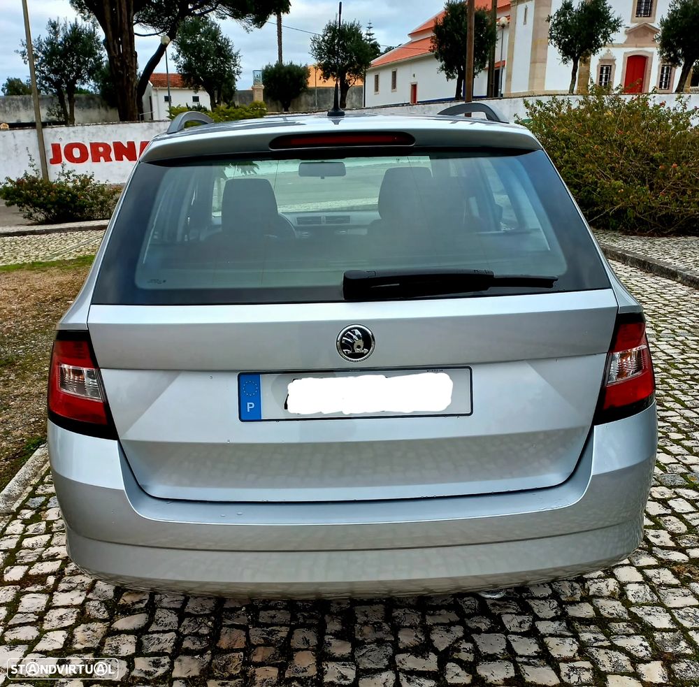 Skoda Fabia Break 1.0 Active Plus - 18