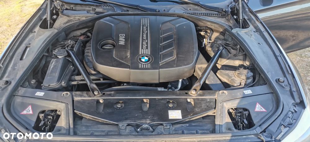 BMW Seria 5 525d - 7