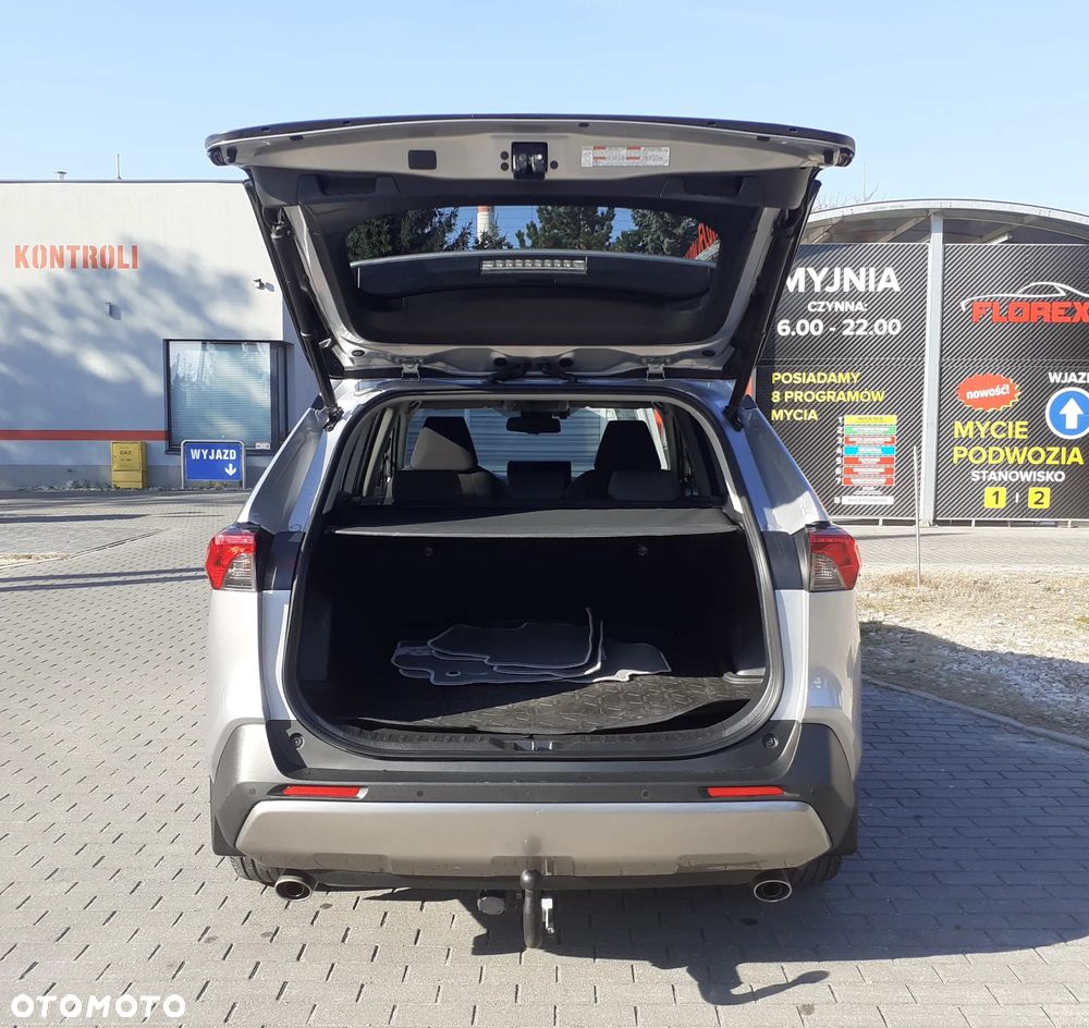 Toyota RAV4 - 6