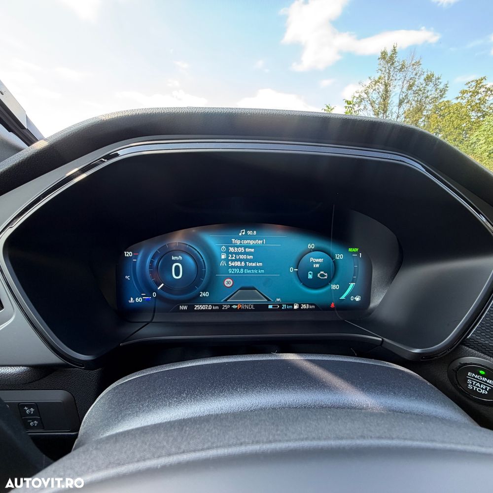 Ford Kuga - 10