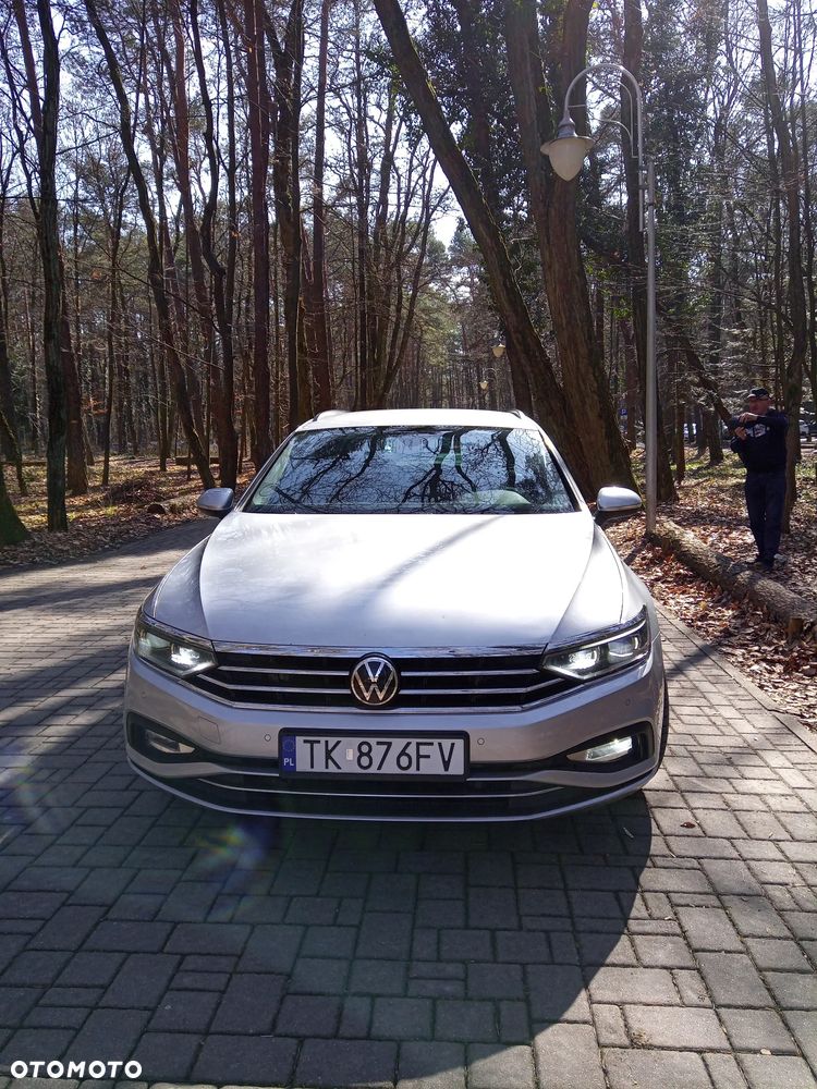 Volkswagen Passat 2.0 TDI SCR DSG Business - 1