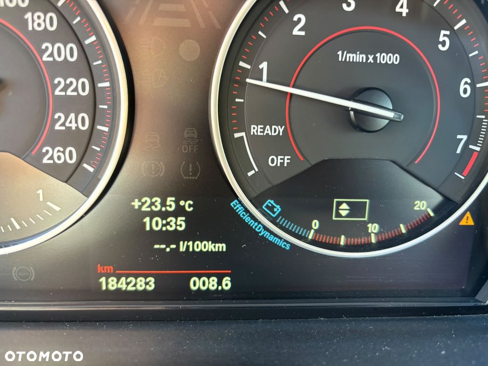 BMW Seria 3 320i - 10