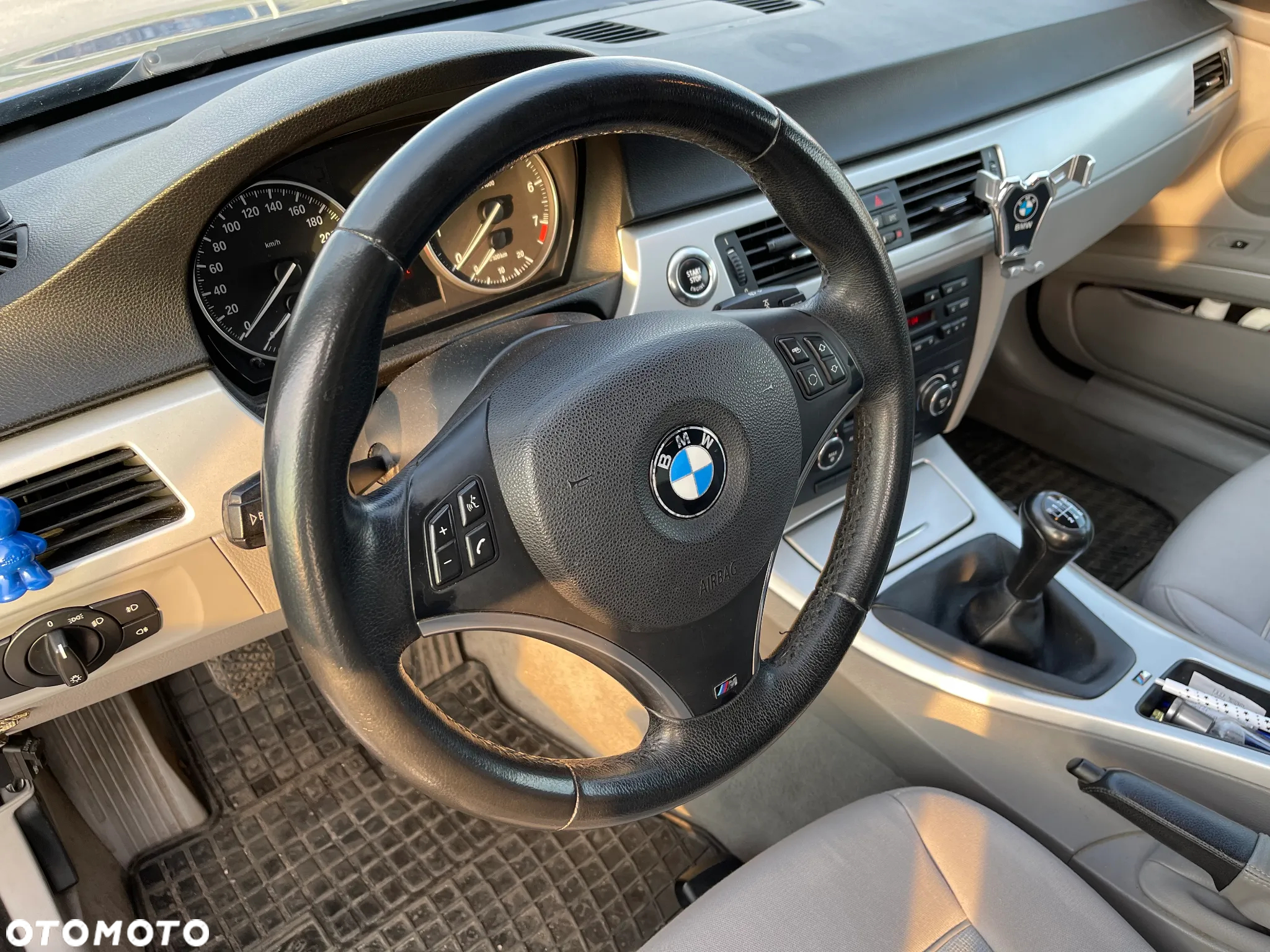 BMW Seria 3 320i Coupe - 21