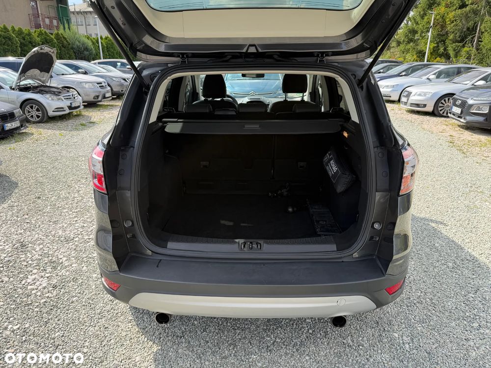 Ford Kuga 1.5 EcoBoost 2x4 Titanium - 35
