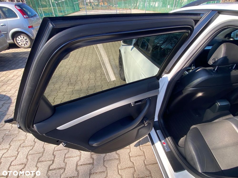 Audi A4 Avant - 22