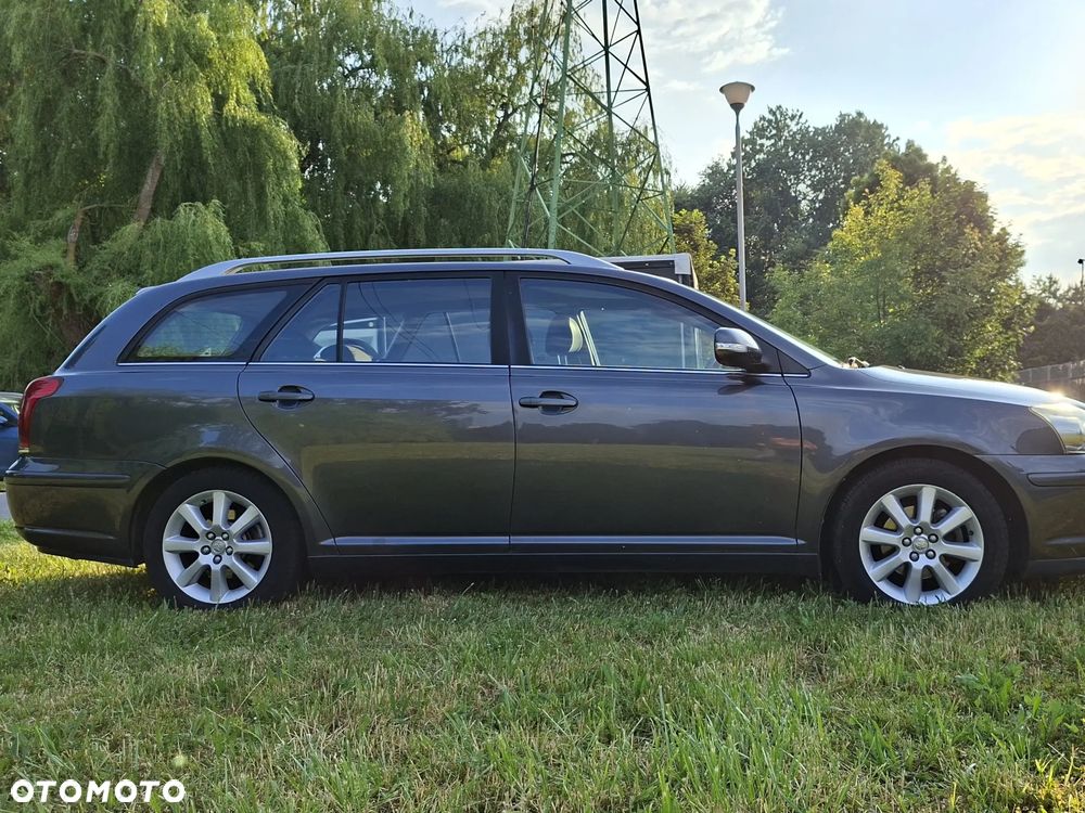 Toyota Avensis 1.8 VVT-i Sol - 6
