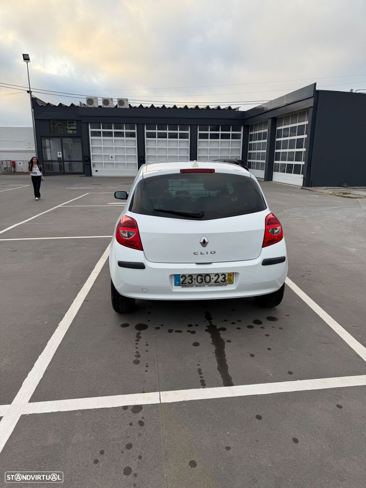 Renault Clio 1.5 dCi Confort - 8