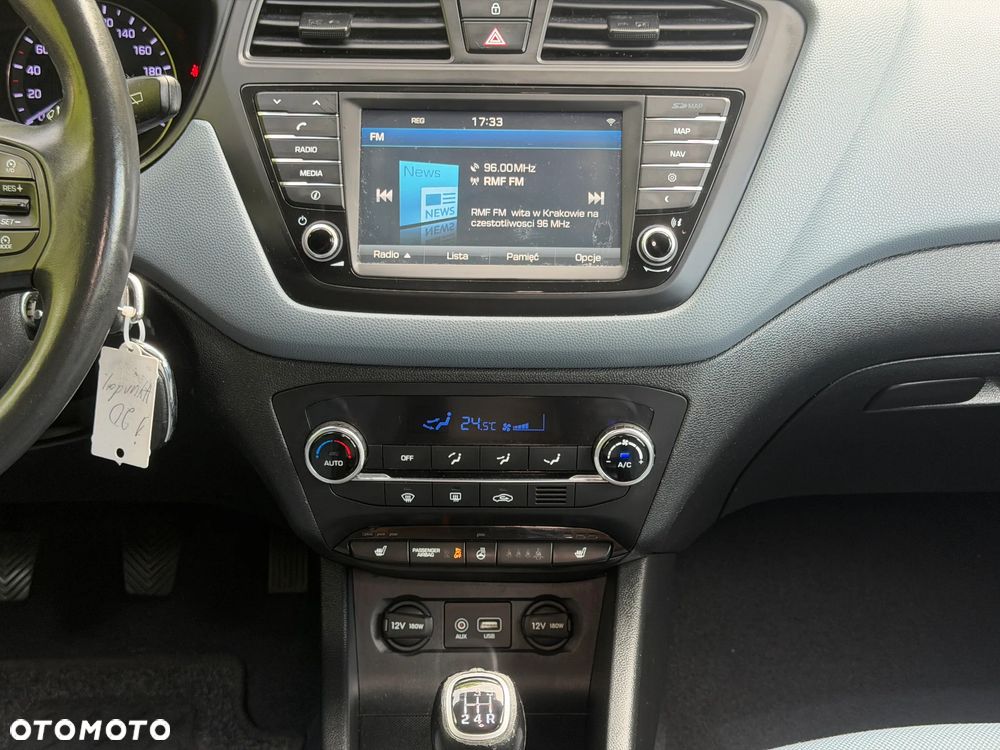 Hyundai i20 1.2 YES Gold - 17