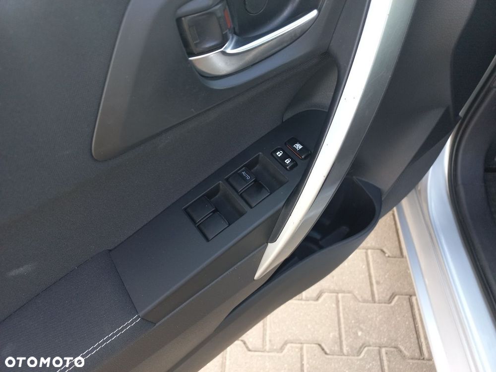 Toyota Auris 2.0 D-4D Premium - 14