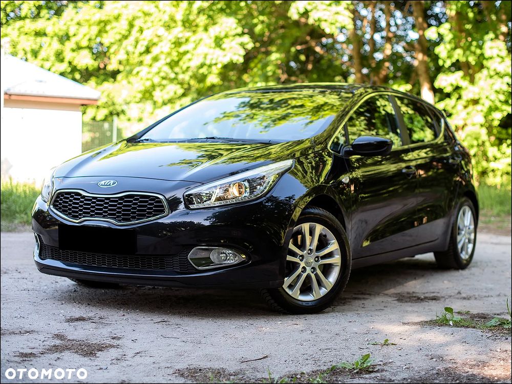 Kia Ceed - 11