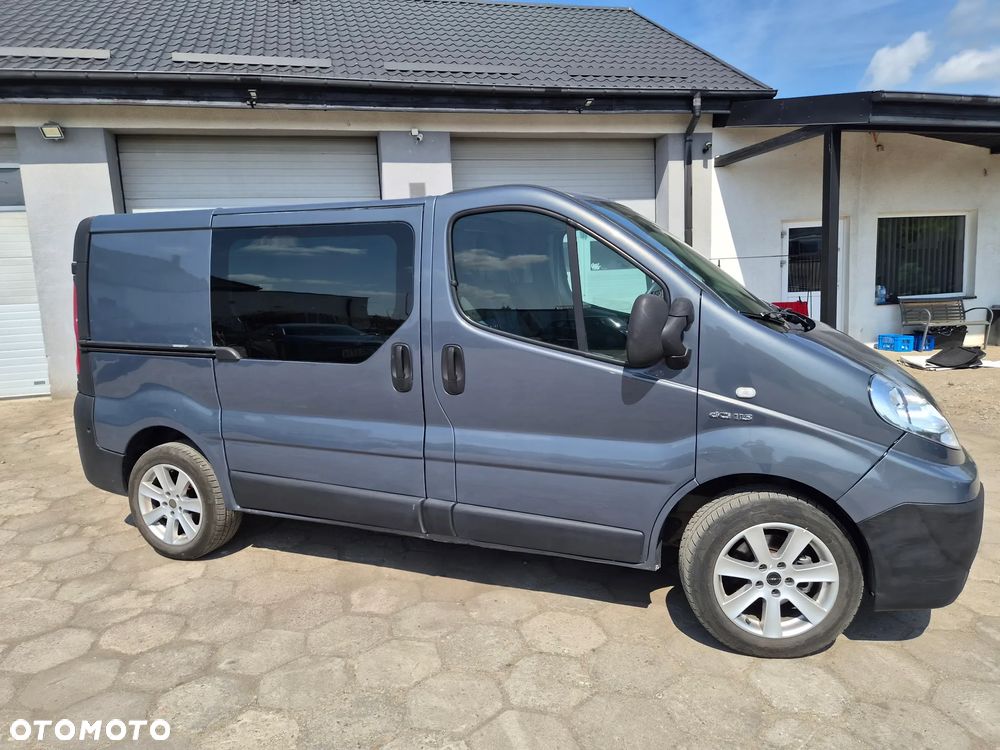 Renault Trafic - 2