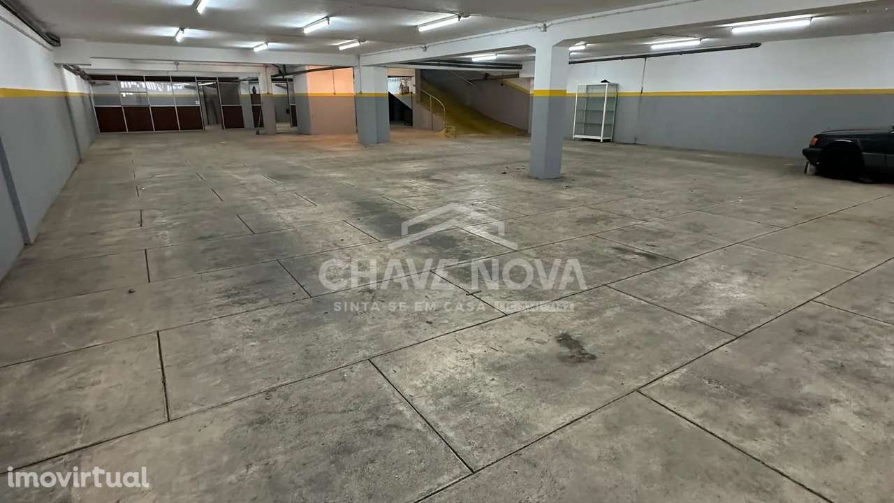 Armazém no Centro de Vila Nova de Gaia - Grande imagem: 4/7