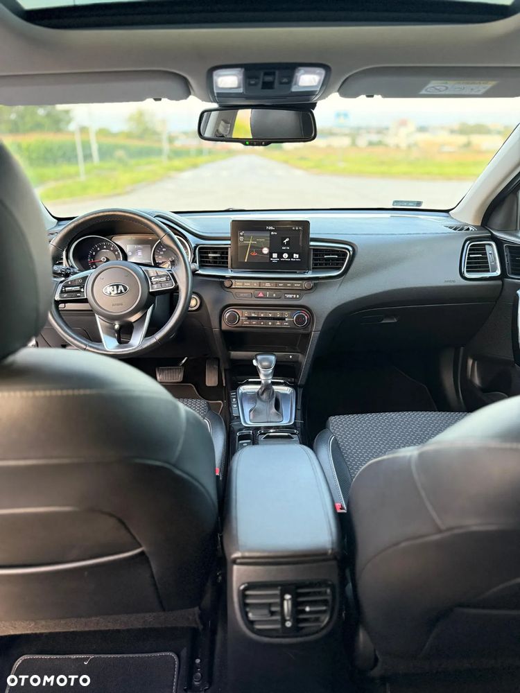 Kia Ceed 1.4 T-GDI DCT OPF Platinum Edition - 24