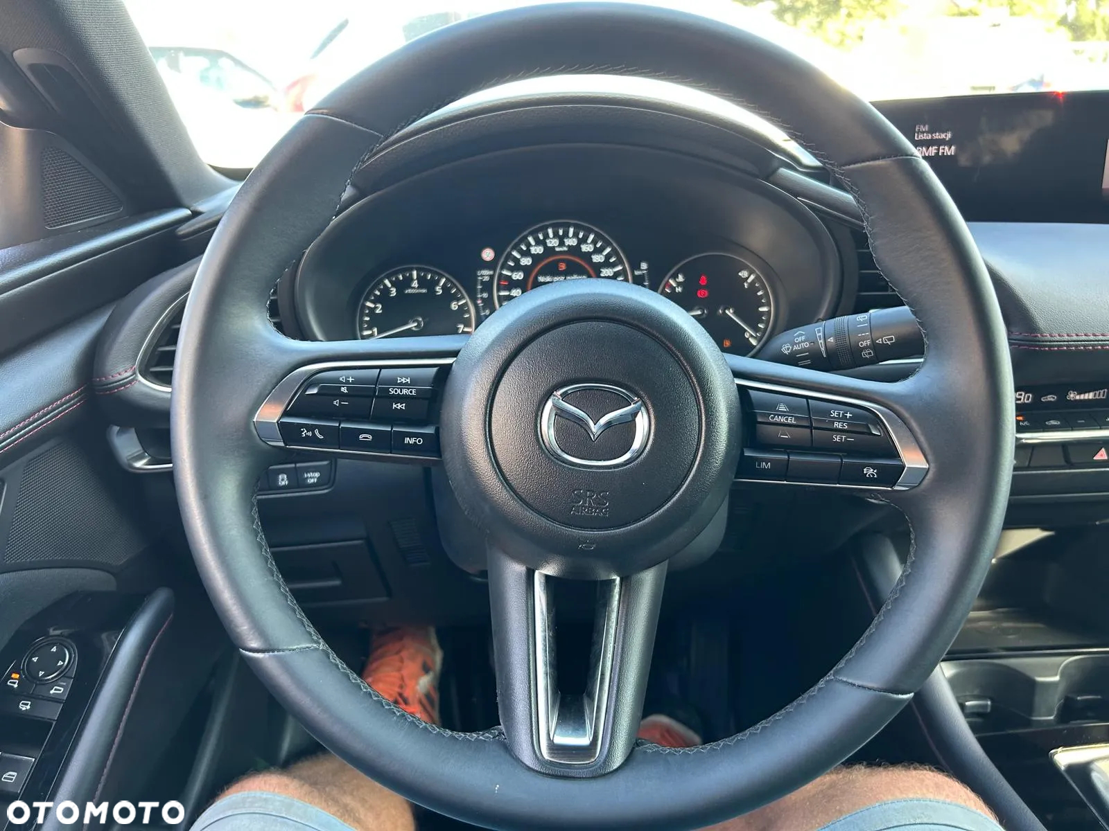 Mazda 3 e-SKYACTIV-G 150 M HYBRID PRIME-LINE - 28