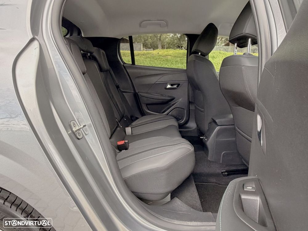 Peugeot 208 1.2 PureTech Allure - 8