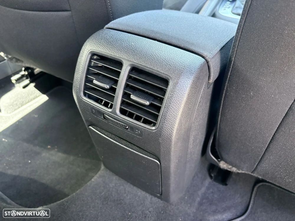 VW Golf 2.0 TDi Highline DSG - 56