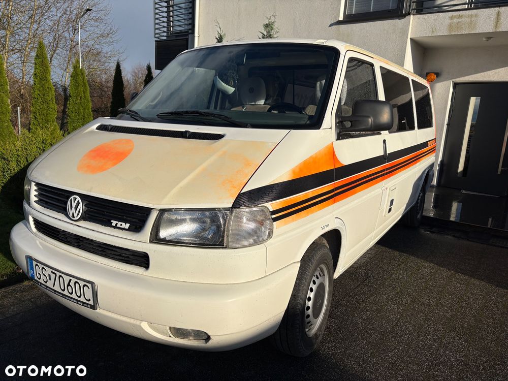 Volkswagen Transporter - 1