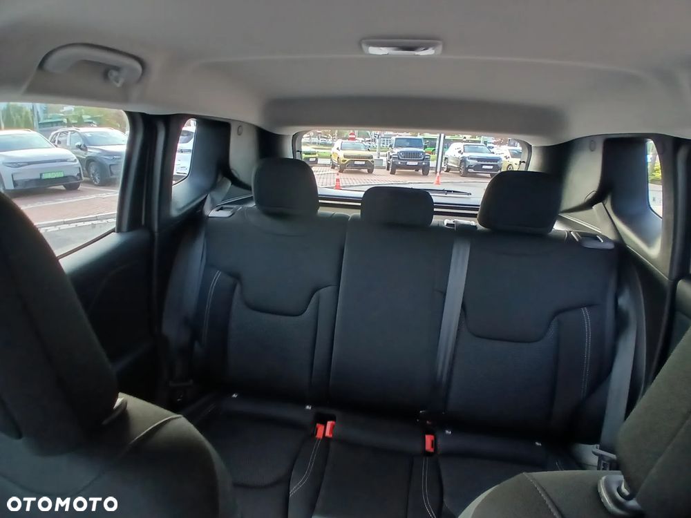 Jeep Renegade 1.5 T4 mHEV Altitude FWD S&S DCT - 27