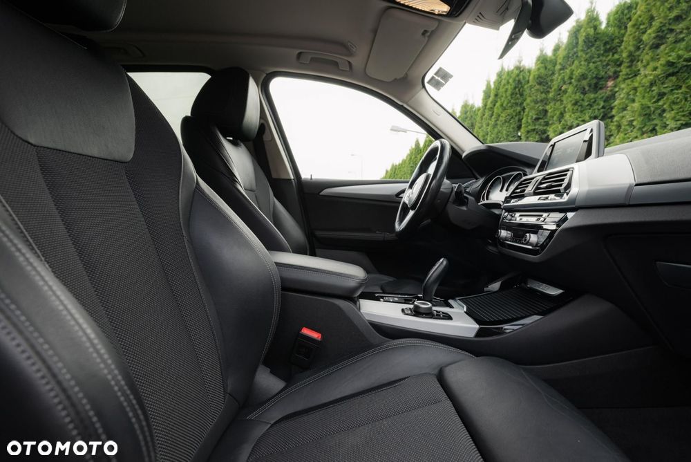 BMW X3 xDrive20d - 29