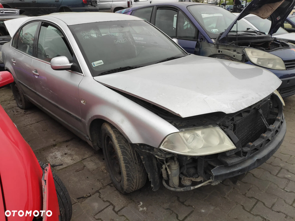 VW Passat B5 Lift LA7W Silnik 2.0 8V Skrzynia Maska Drzwi Lampa