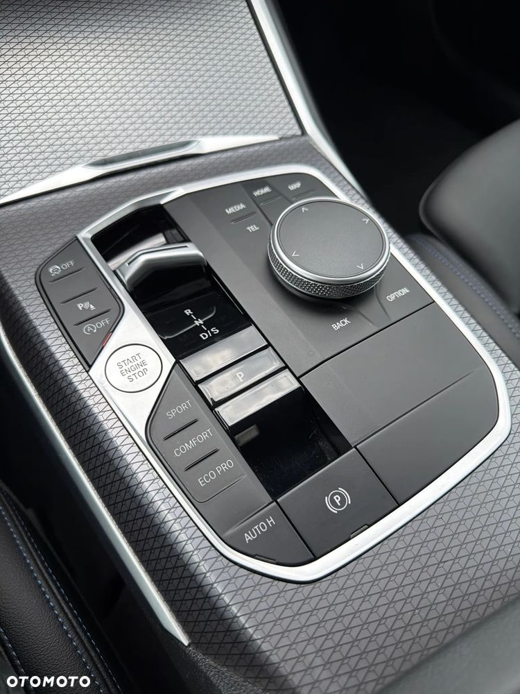 BMW Seria 3 318i M Sport - 26