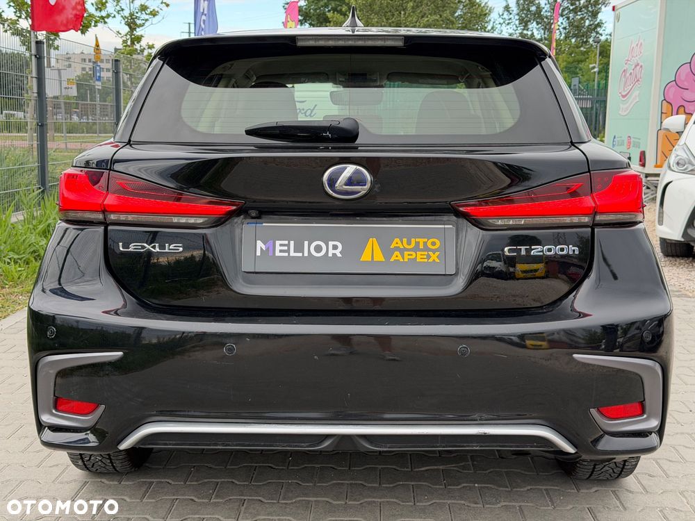 Lexus CT - 4
