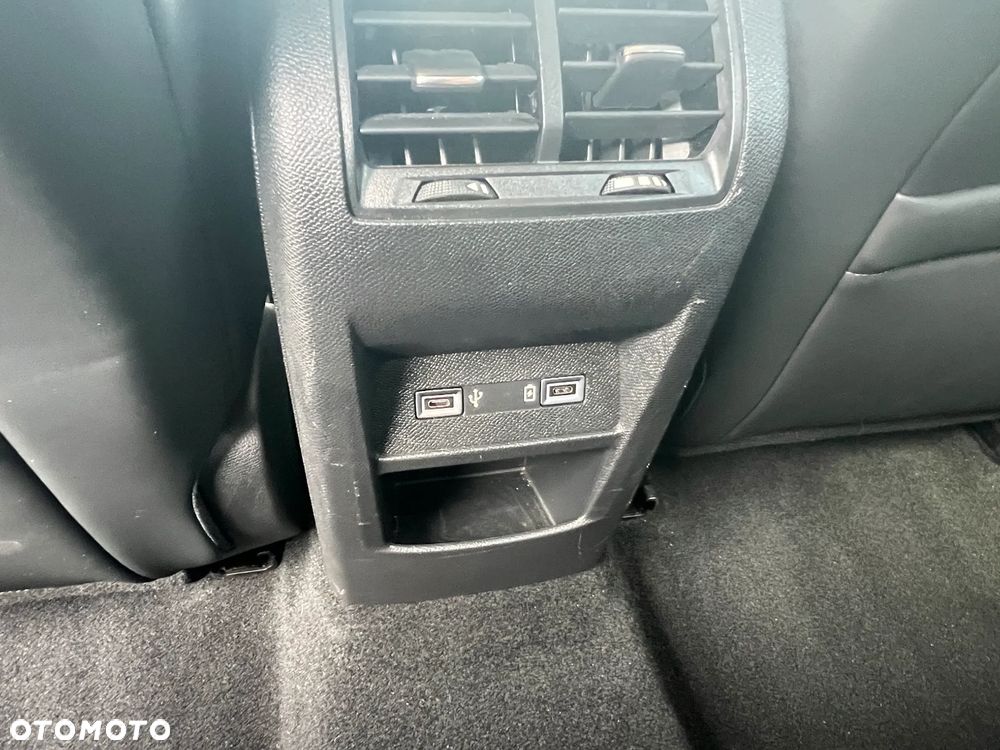 Peugeot 308 - 25