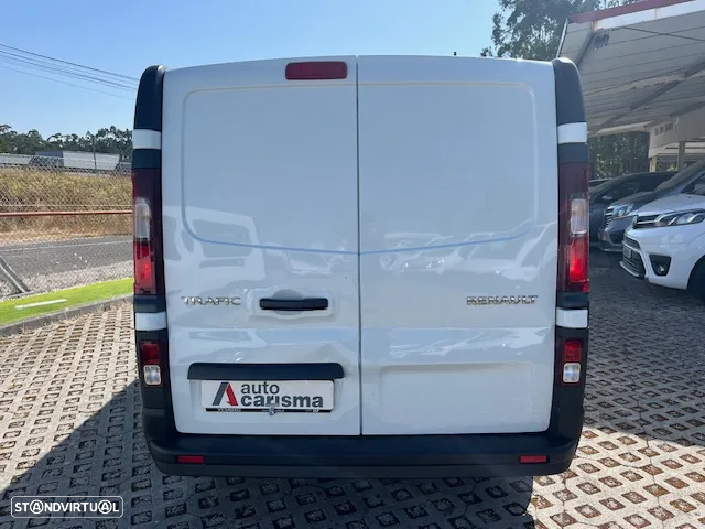 Renault TRAFIC LONGA 2.0 120cv COM FRIO - 6