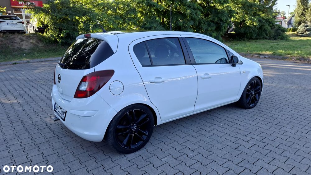 Opel Corsa 1.4 16V Color Edition - 8