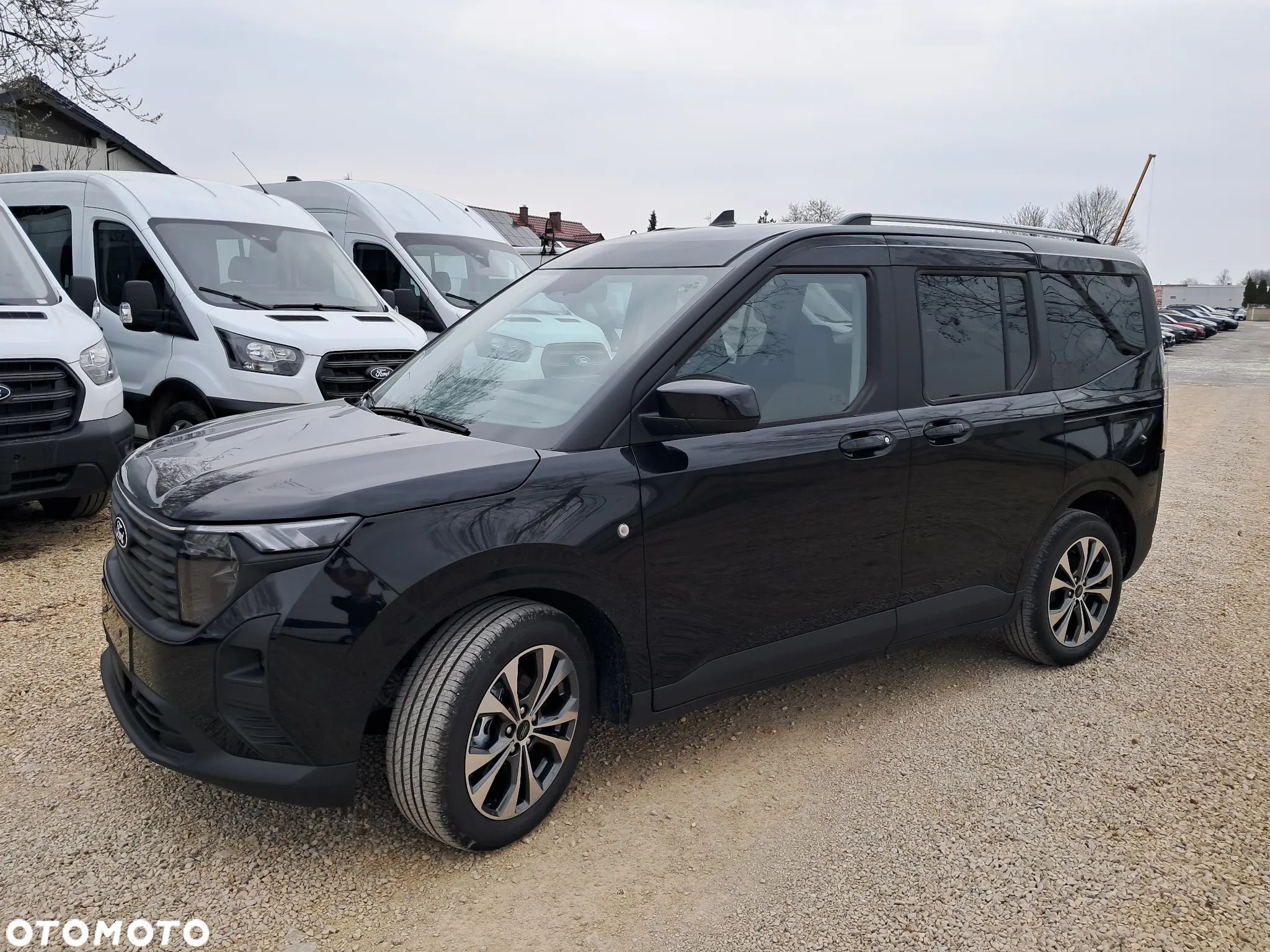 Ford Tourneo Courier 1.0 EcoBoost Titanium - 1