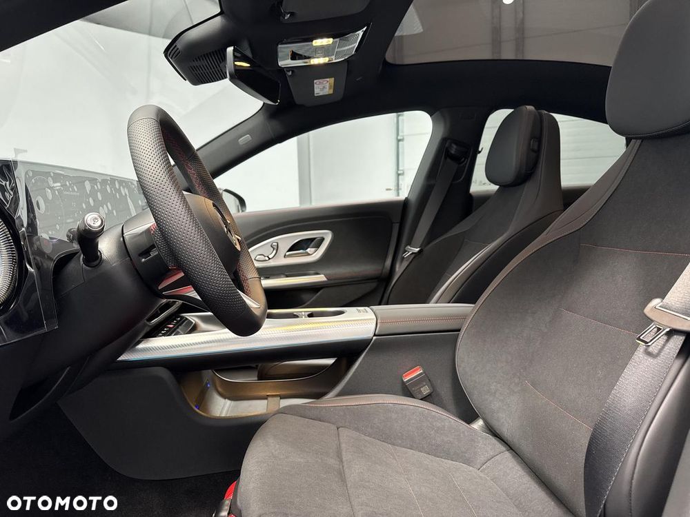 Mercedes-Benz CLA 200 mHEV 4-Matic 8G-DCT - 13