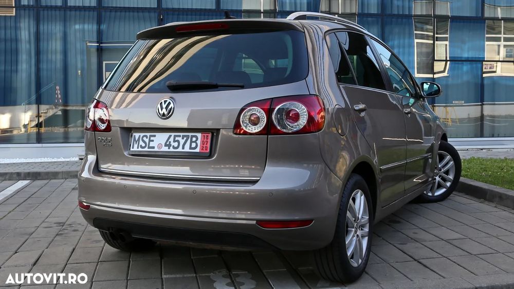 Volkswagen Golf 2.0 TDI Trendline DSG - 3