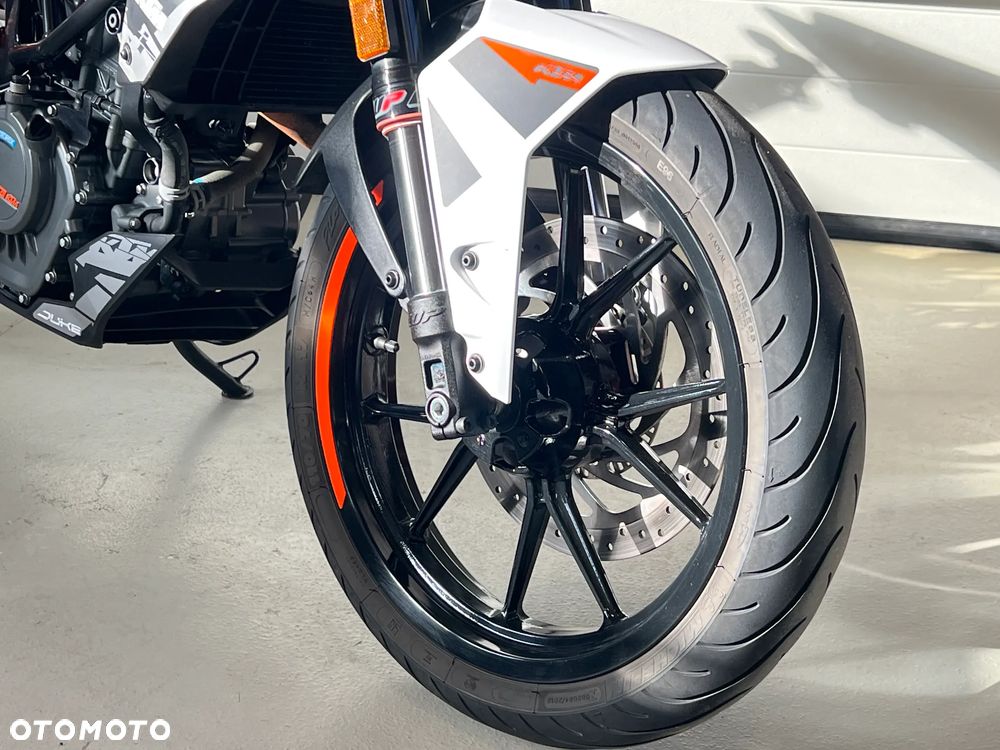 KTM Duke 125 - 25