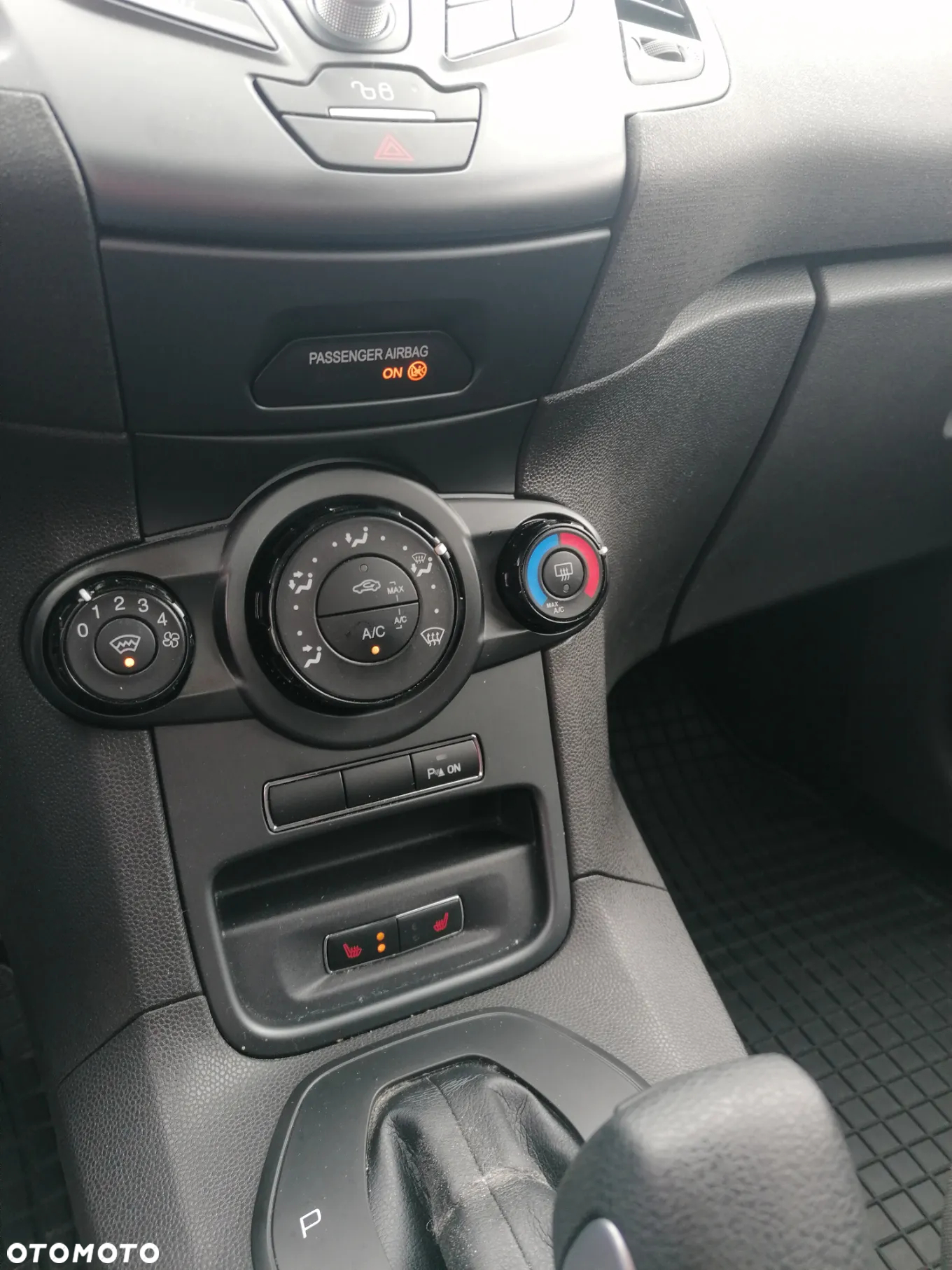 Ford Fiesta 1.0 EcoBoost Powershift Celebration - 18