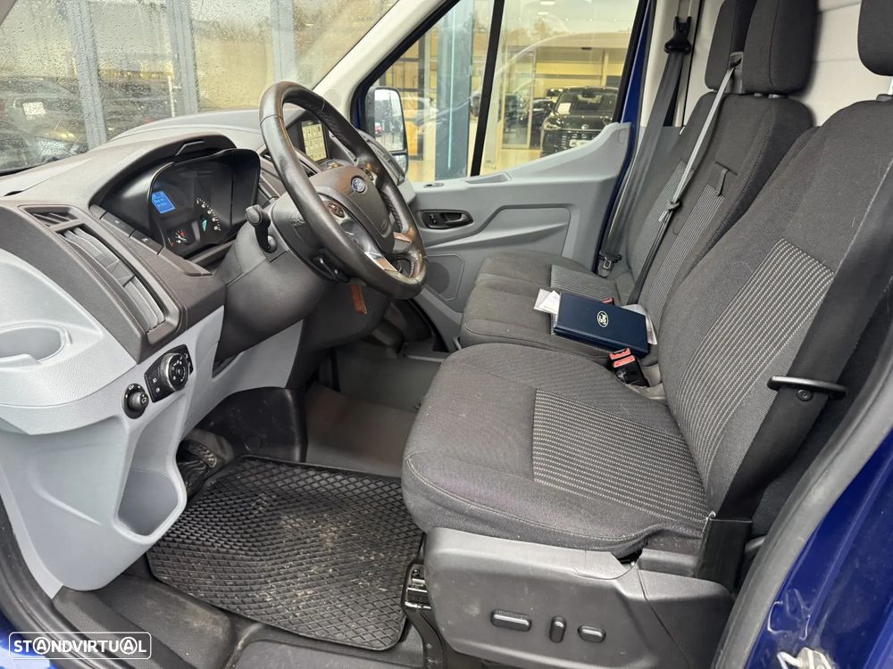 Ford Transit L2H2 2.0 TDCI Caixa automática - 130 CV - 7