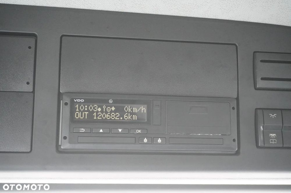 Mercedes-Benz Antos 1830 / 120 tys. km / Rama 760 cm_260802 - 10