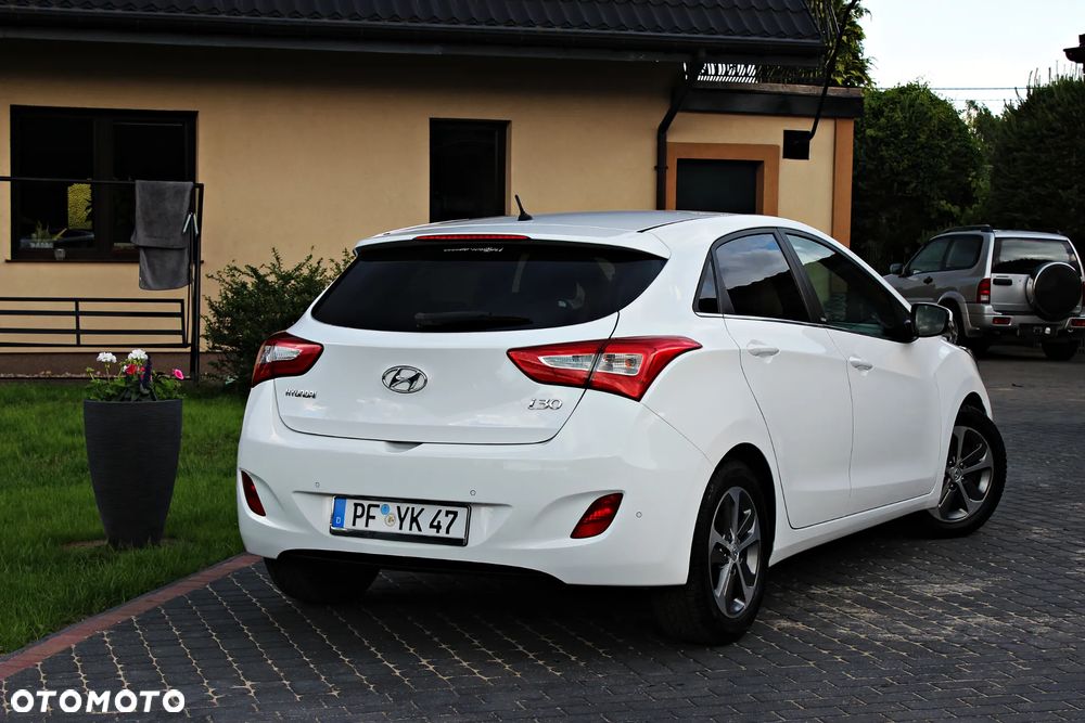 Hyundai i30 1.4 Select - 4