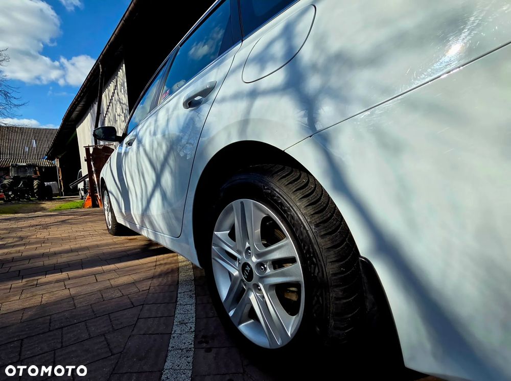 Kia Ceed 1.6 CRDi SCR M - 10