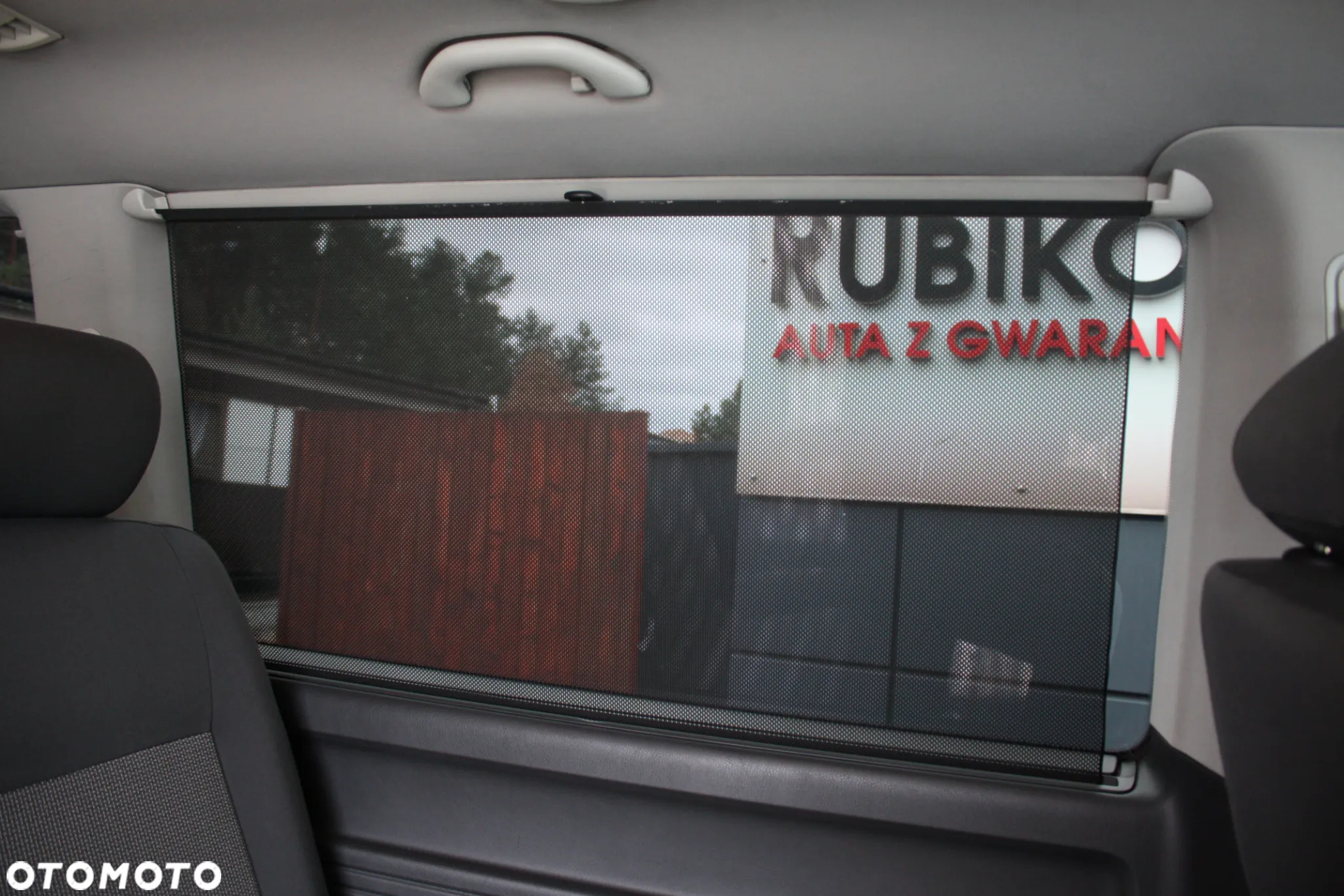 Volkswagen Caravelle - 31