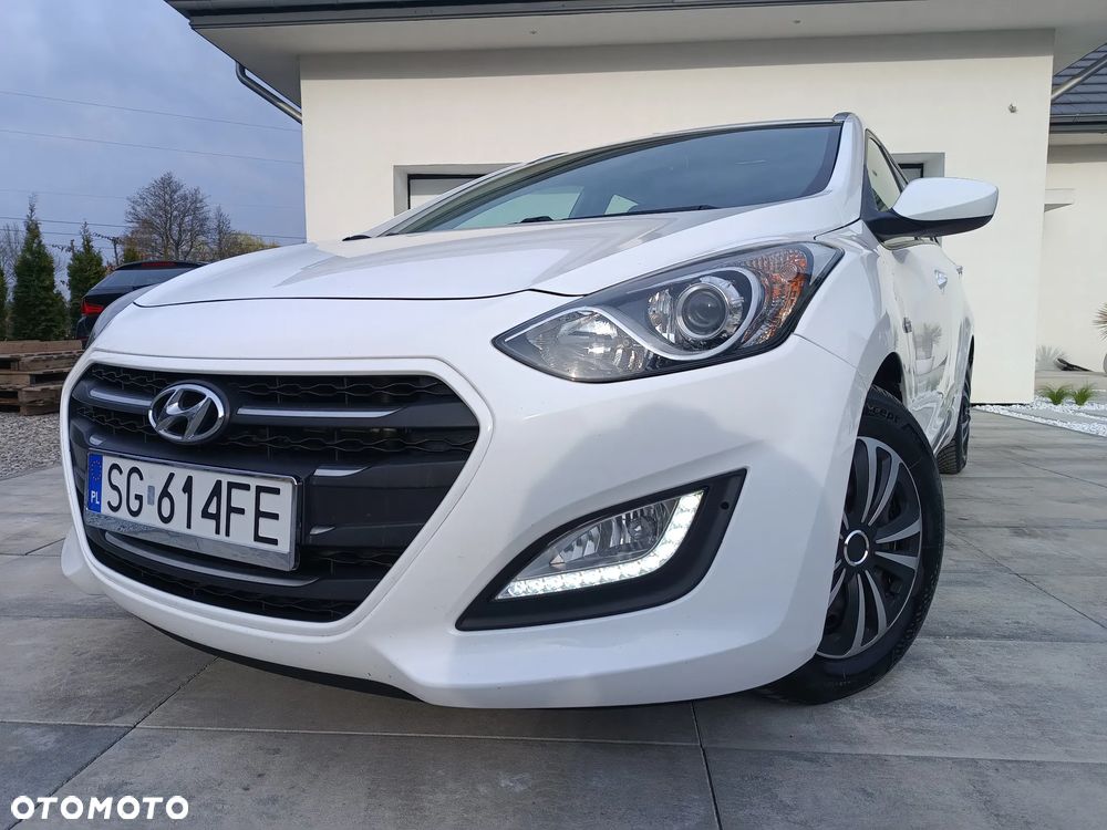 Hyundai i30 blue 1.6 CRDi Style - 17