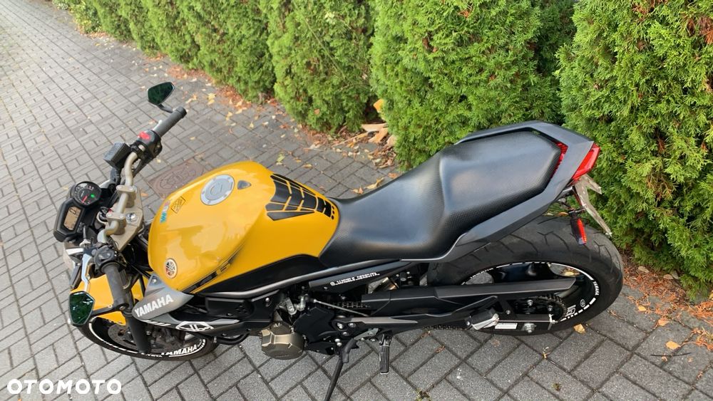 Yamaha XJ - 22
