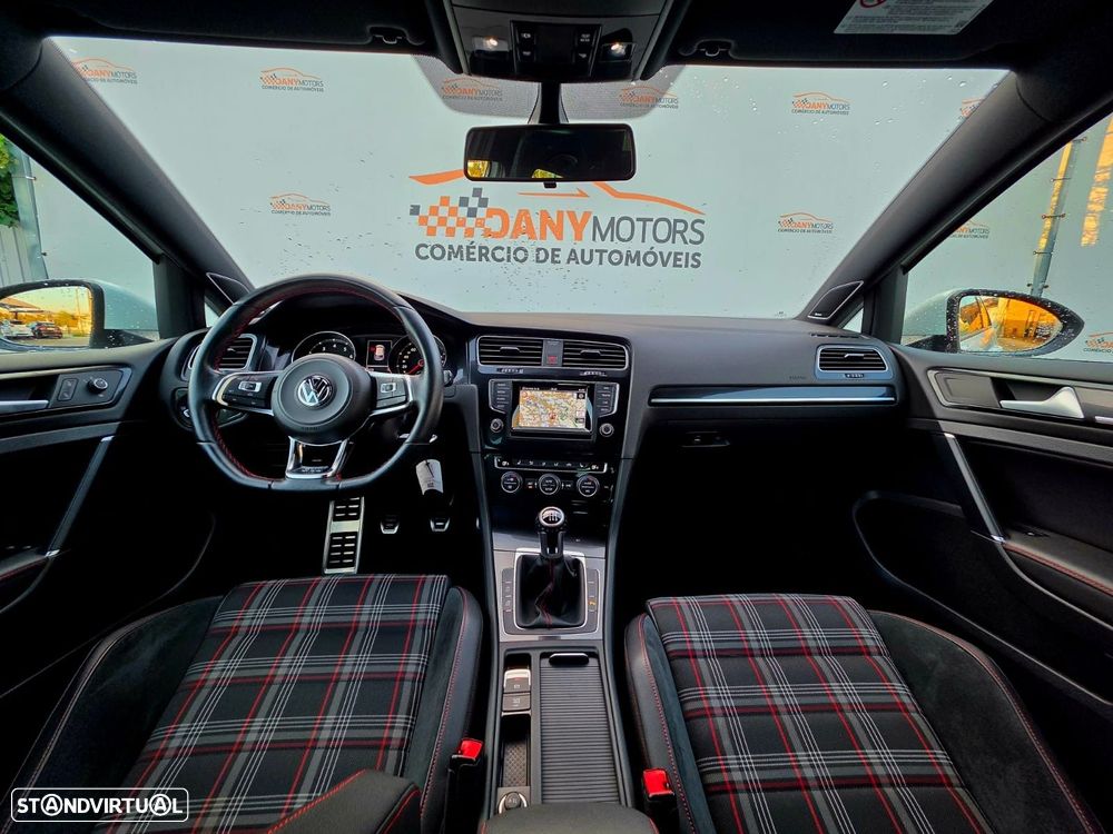VW Golf 2.0 TSi GTi - 8