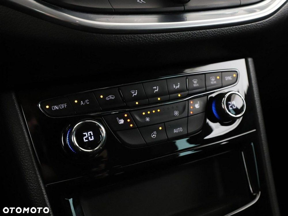 Opel Astra 1.4 Turbo Innovation - 29